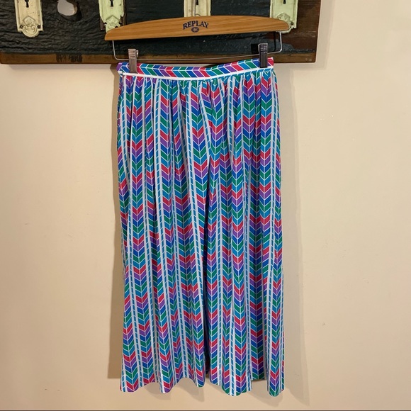 Vintage Evan Picone Multicolour Chevron Pattern Pleated Skirt Size 8 - Picture 9 of 14